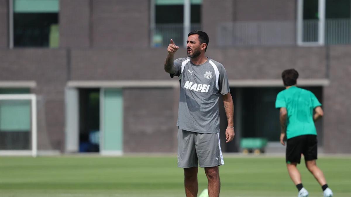 Sassuolo, primo doppio allenamento agli ordini di Aquilani: inizia la stagione