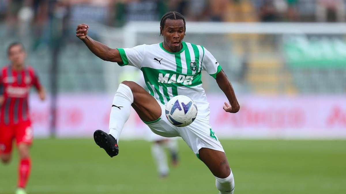 Calciomercato Sassuolo, Napoli e Milan: è già asta per Laurientè