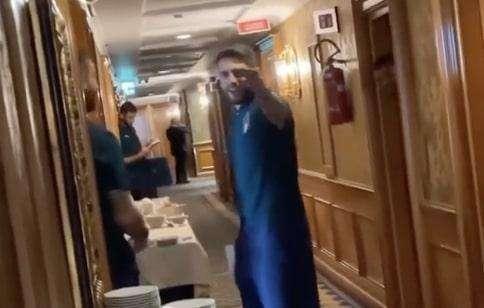 Nuovo scherzo a Berardi: ancora un attacco da Jorginho, Mimmo lo 'minaccia' - VIDEO