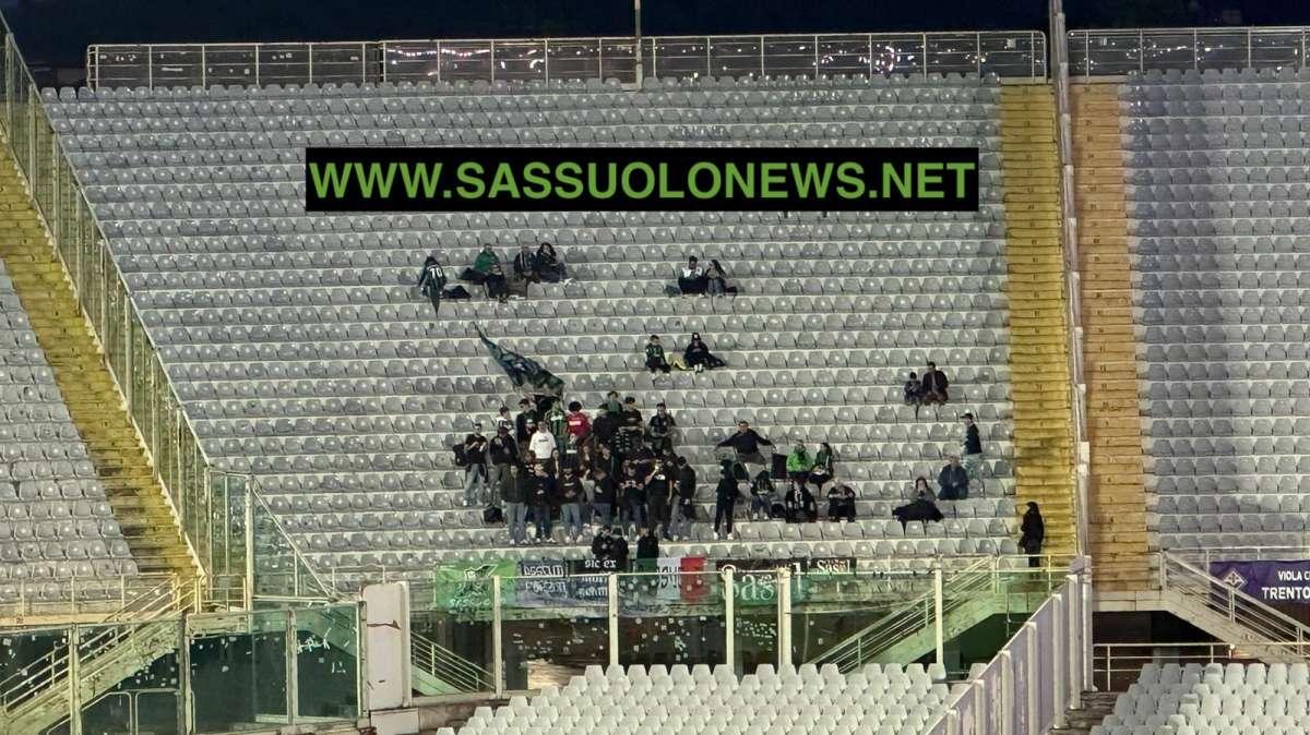 "Fate ridere": il coro dei tifosi del Sassuolo al Franchi contro i neroverdi