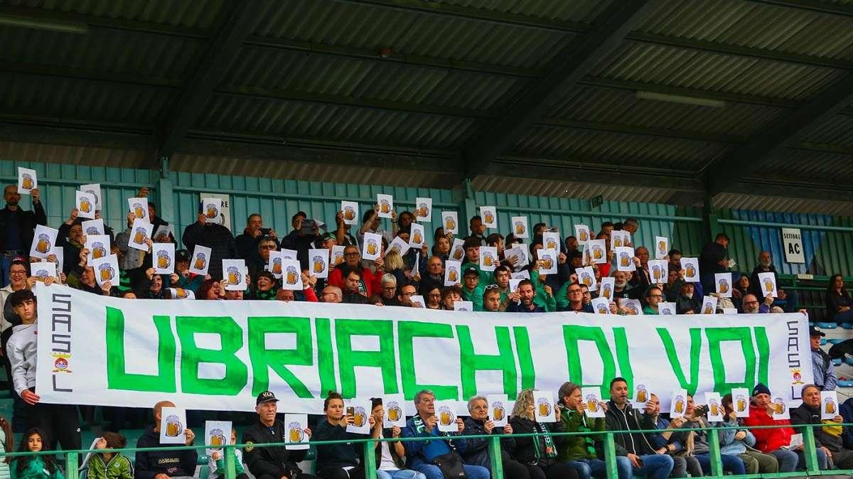 "Ubriachi di voi": l'omaggio dei tifosi al Sassuolo Femminile. E pasillo de honor per la Roma