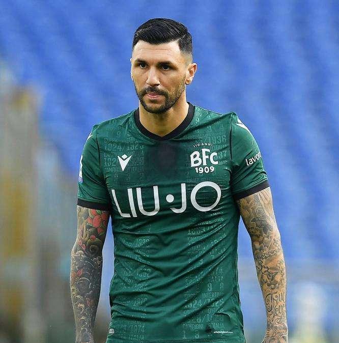 Soriano all'arbitro Pairetto: "Sei scarso". Il Bologna presenta ricorso per la squalifica