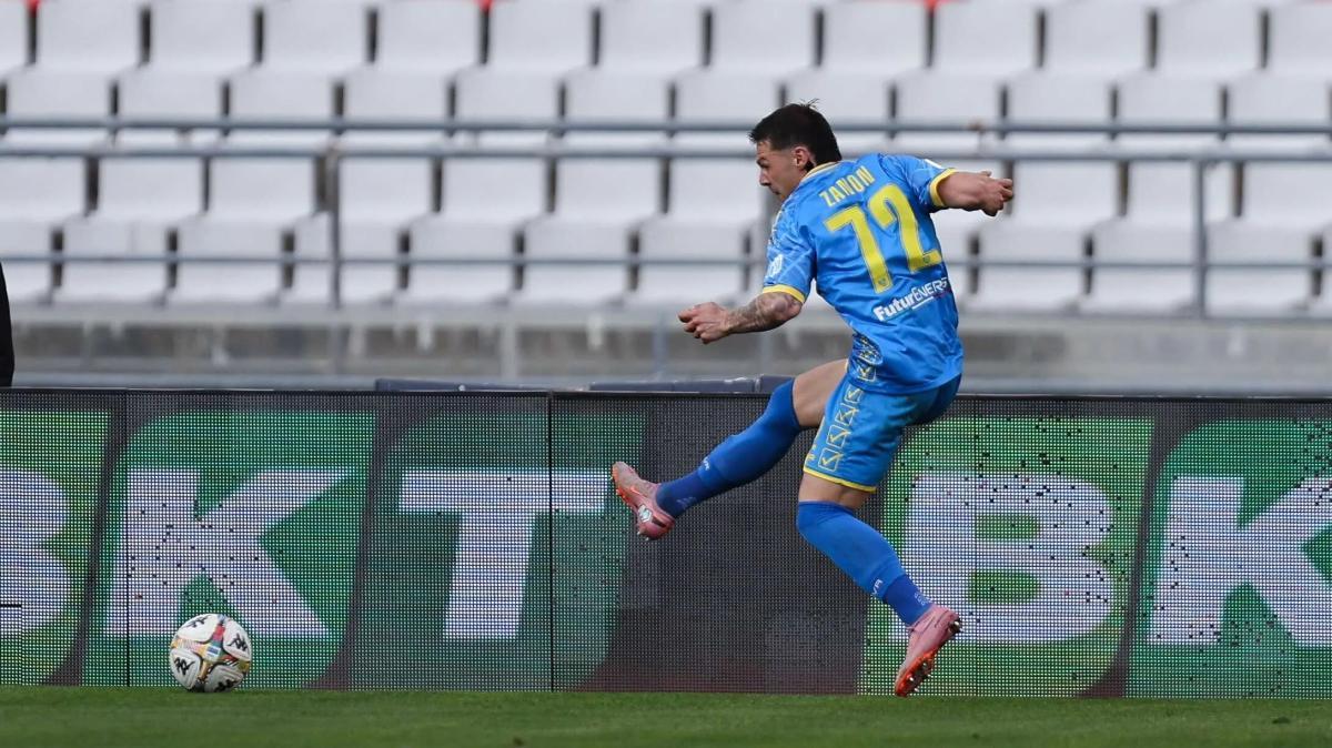 Calciomercato Sassuolo, piace Zanon per la fascia: sfida a Cagliari e Pisa per l'esterno della Carrarese