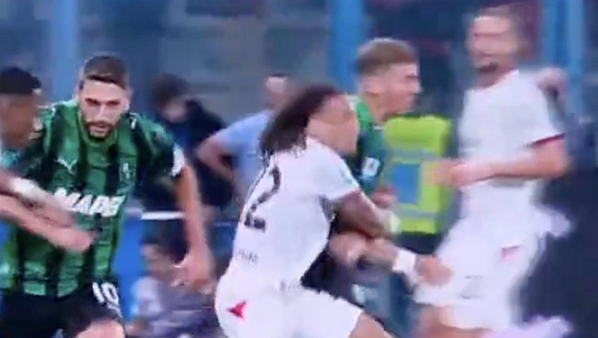 Sassuolo-Milan, episodio discusso al 39’: Moreira dà un pugno a Van Der Brempt, manca un rosso