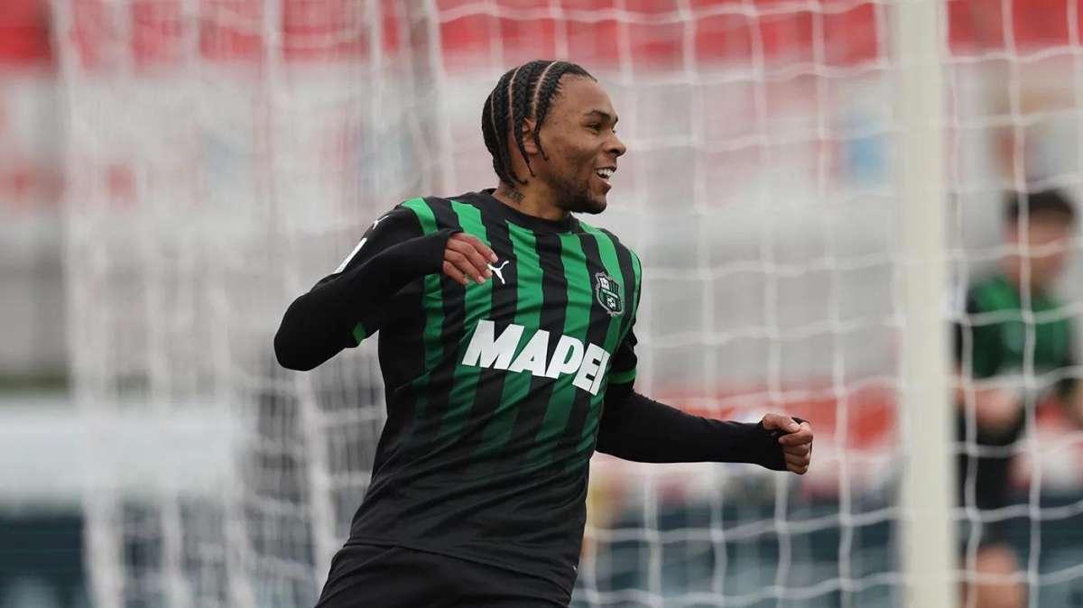 Agente Laurienté: "Nessuna chiamata dal Napoli ma è pronto. Vi dico il prezzo del Sassuolo"