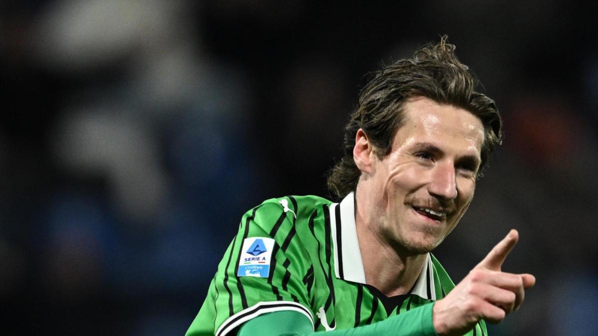 Calciomercato Sassuolo, non solo Lazio e Fiorentina: il Bologna su Pinamonti, Sartori era al Ricci