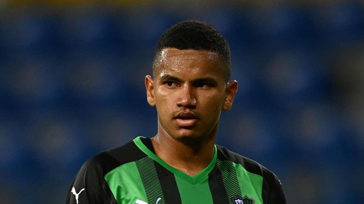 Rogerio-Ekdal squalificati per Samp-Sassuolo. Frattesi-Scamacca in diffida