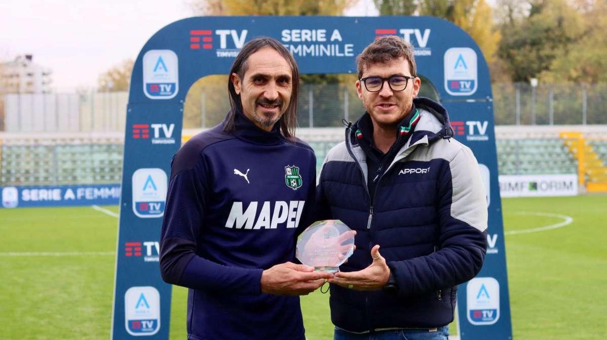 Raffaele Nuzzo del Sassuolo Femminile premiato come miglior preparatore portieri