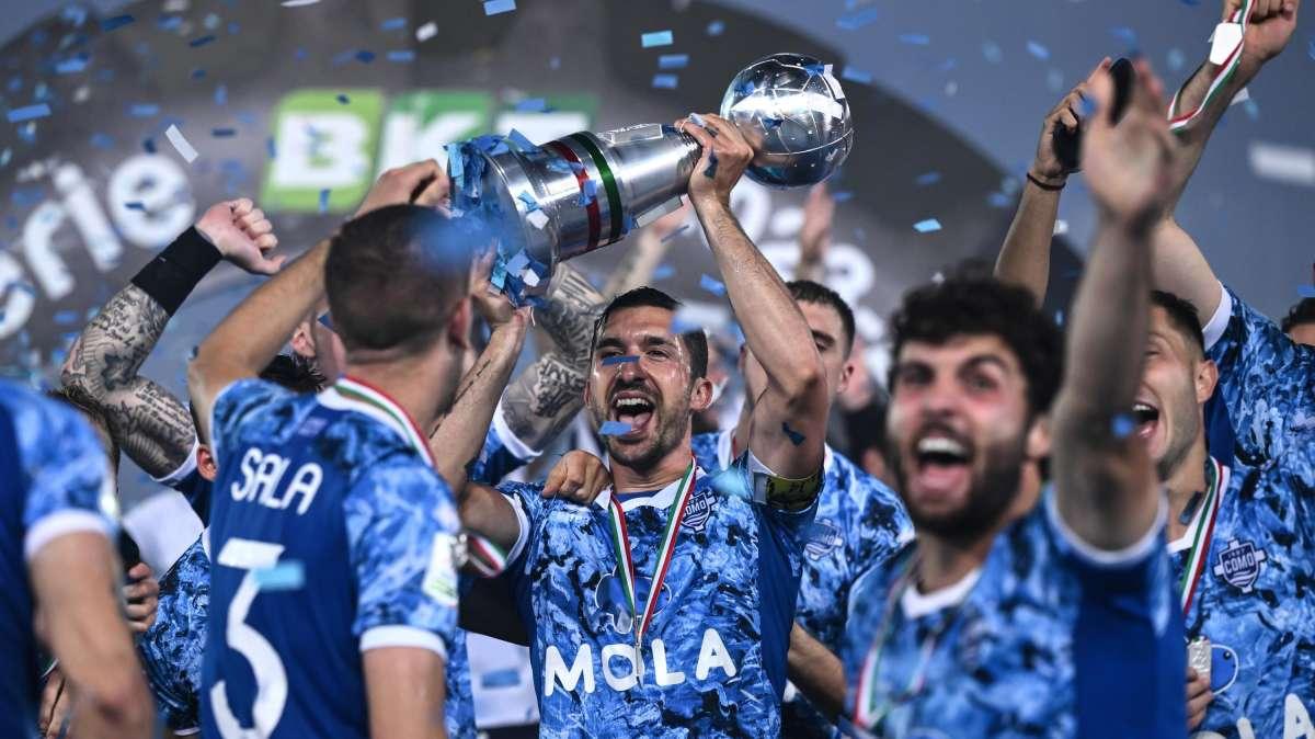 Il Como dell'ex Goldaniga torna in A dopo 21 anni! Frattesi fa un favore al Sassuolo