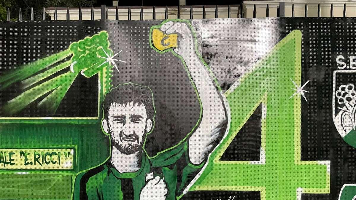 Magnanelli, splendido murale al Ricci: "Serata indimenticabile" - FOTO