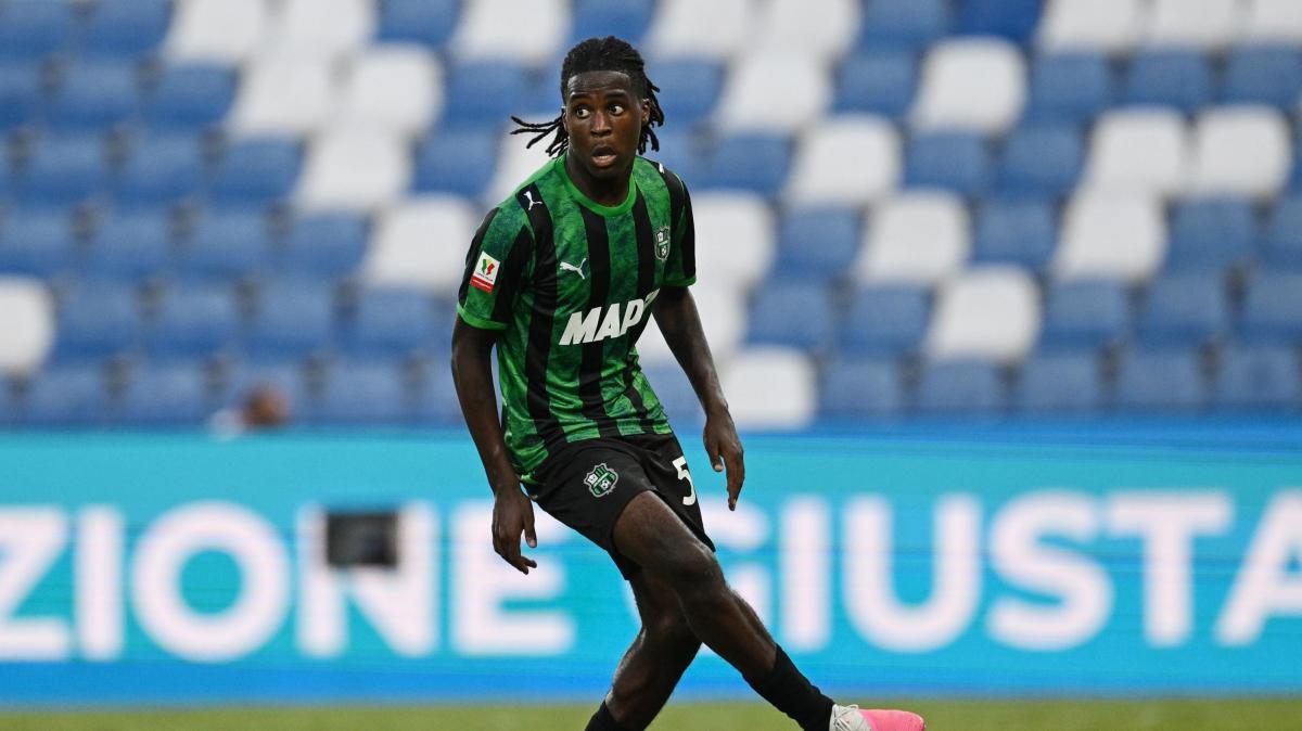 Sassuolo, Bakola si prende la scena: 18 anni, personalità e numeri da leader contro il Cesena