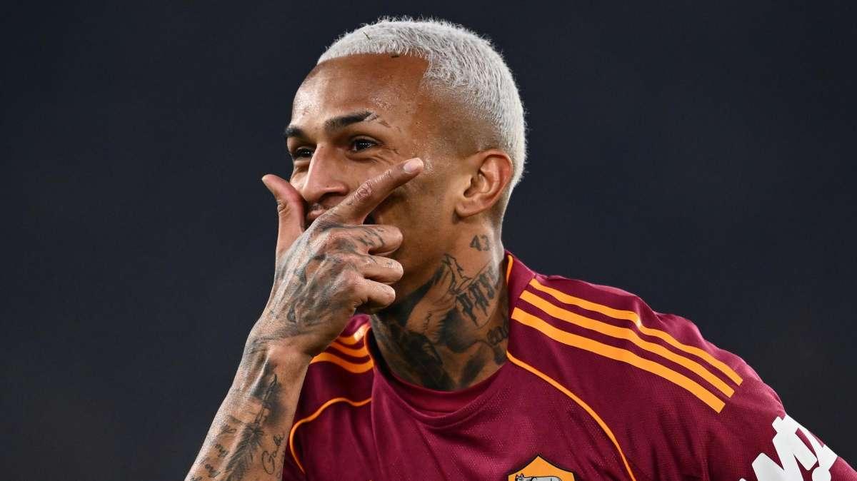 Roma, Wesley ha smaltito l'influenza: convocato in extremis per il Sassuolo