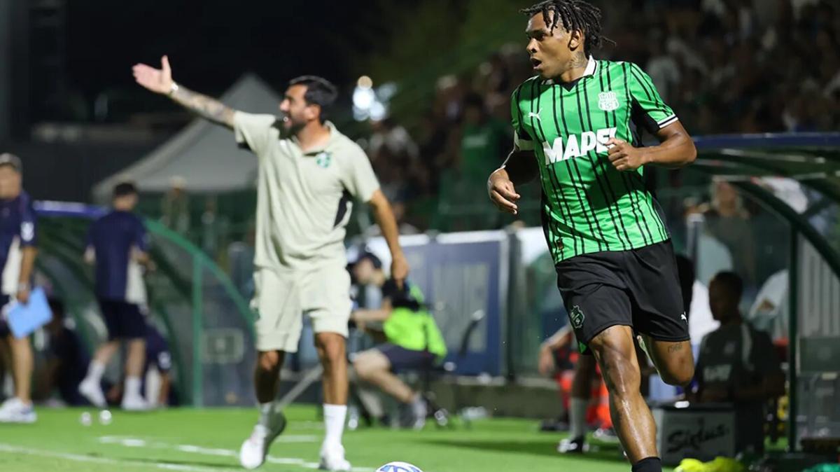 Cosa rischia Laurienté dopo l’espulsione nell’amichevole Sassuolo-Celta Vigo