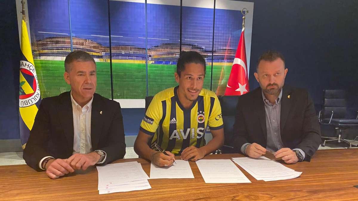Mauricio Lemos fatto fuori dal Fenerbahce: l'ex Sassuolo in Arabia con Pjanic?