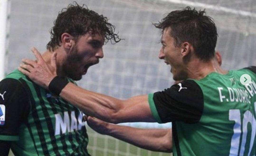 Locatelli alla Juve. Il saluto di Djuricic: "Campione dentro e fuori dal campo"