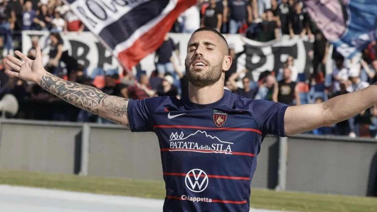 Calciomercato Sassuolo, la mossa del Cosenza per Gennaro Tutino
