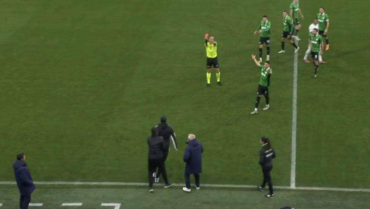 Grosso espulso in Sassuolo-Fiorentina, sarà squalifica: quante giornate rischia l'allenatore