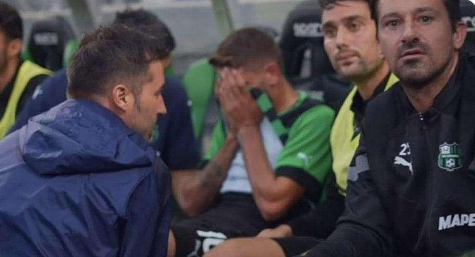 "Devi morire": cori shock contro Berardi in Sassuolo-Milan, la protesta della moglie