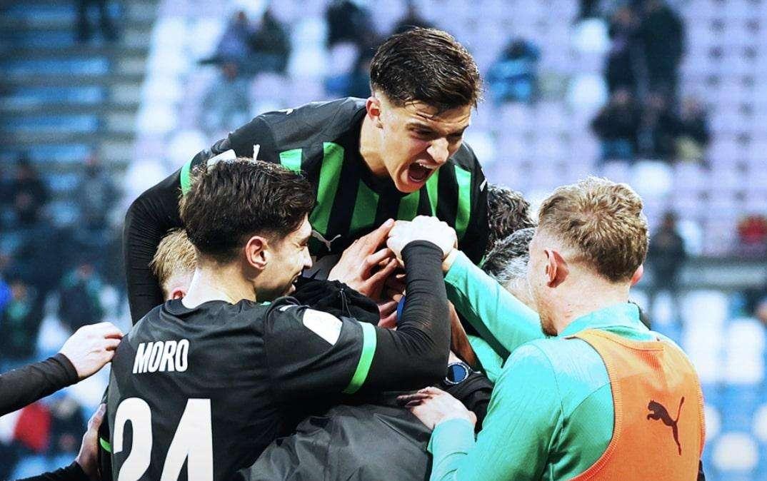 Sassuolo Calcio news oggi: 5-3 al Sudtirol, +5 sul Pisa. La capolista se ne va