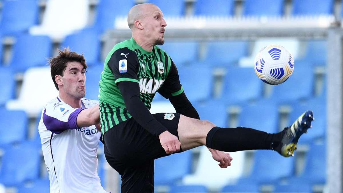 Chiriches Cagliari, i sardi sul difensore del Sassuolo: ne hanno parlato con l'agente