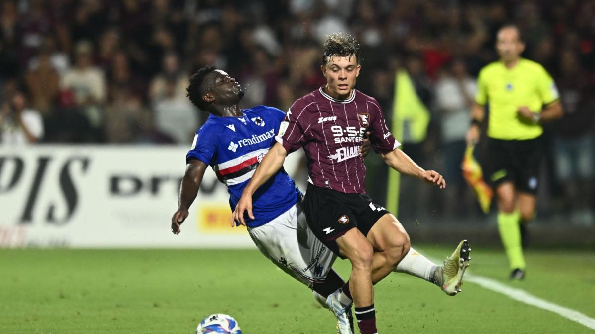 Calciomercato Sassuolo, sfida al Deportivo La Coruna per Amatucci della Fiorentina