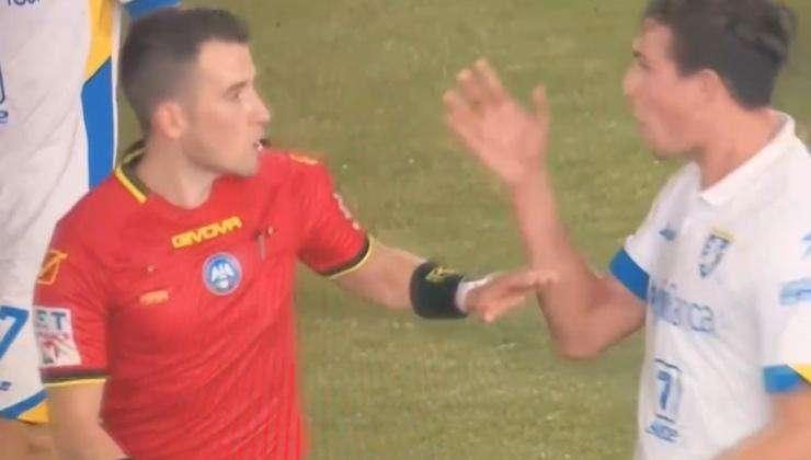 Rissa in Juve Stabia-Frosinone con pugni al volto: le decisioni del Giudice Sportivo