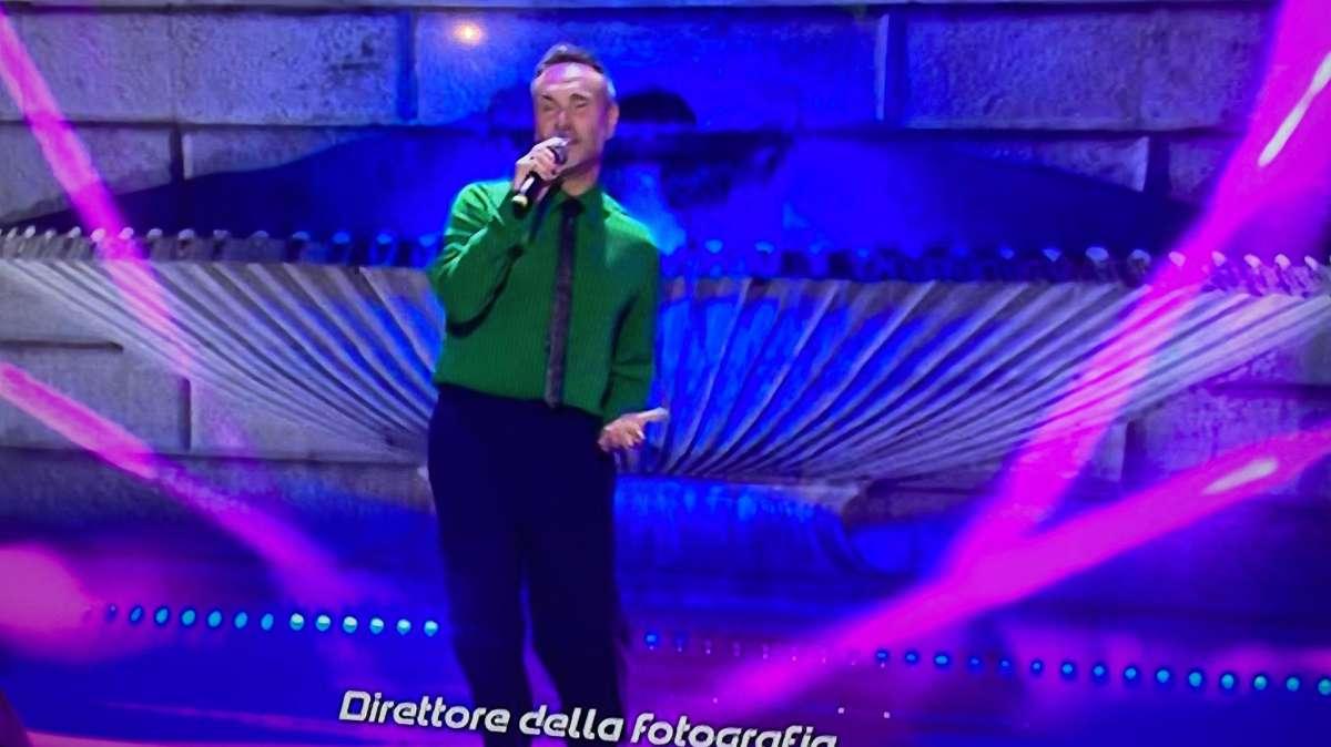Nek neroverde: omaggio al Sassuolo ai Tim Summer Hits? - FOTO
