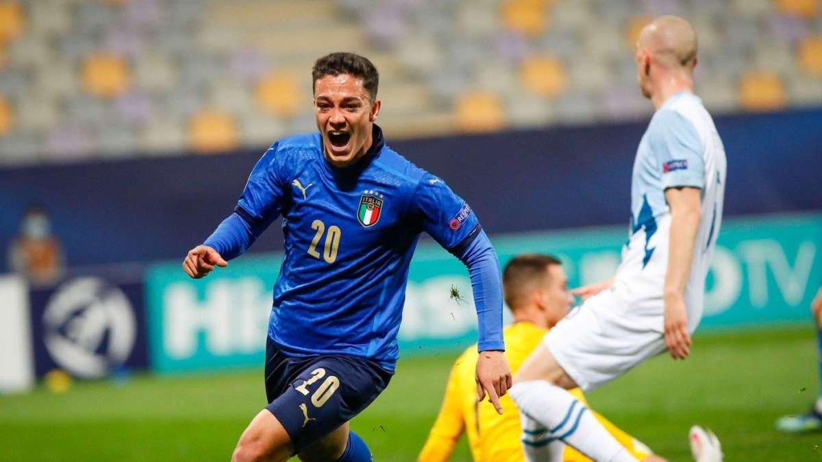 La moglie di Rossi: "Raspadori alla Pablito? Lui avrebbe sorriso con orgoglio"