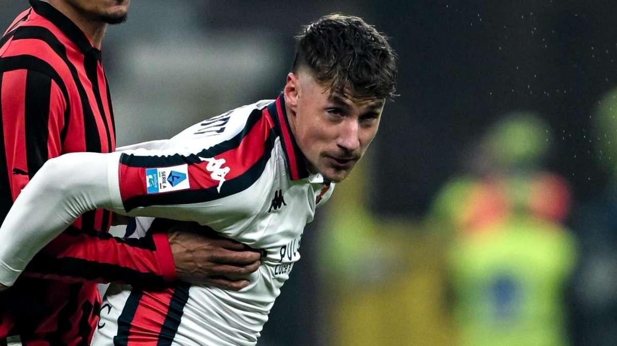 Pinamonti al Bologna: l'obbligo degli italiani in lista e la corsia preferenziale col Sassuolo