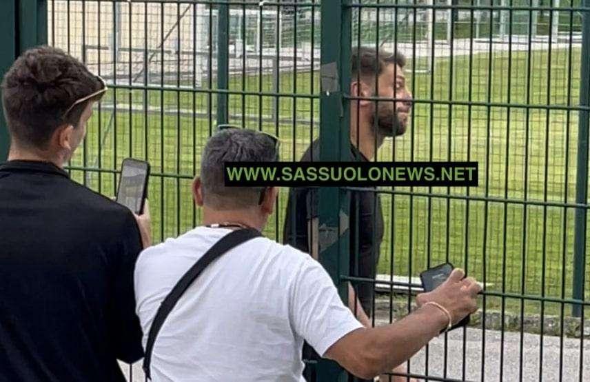 Berardi Juve, tifosi a Vipiteno: "Vai a Torino?". La 'risposta' di Mimmo - VIDEO
