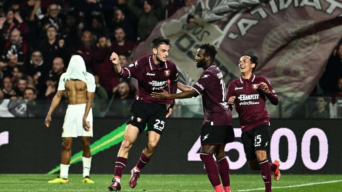 Salernitana retrocessa in B: manca l'aritmetica ma potrebbe non arrivare oggi