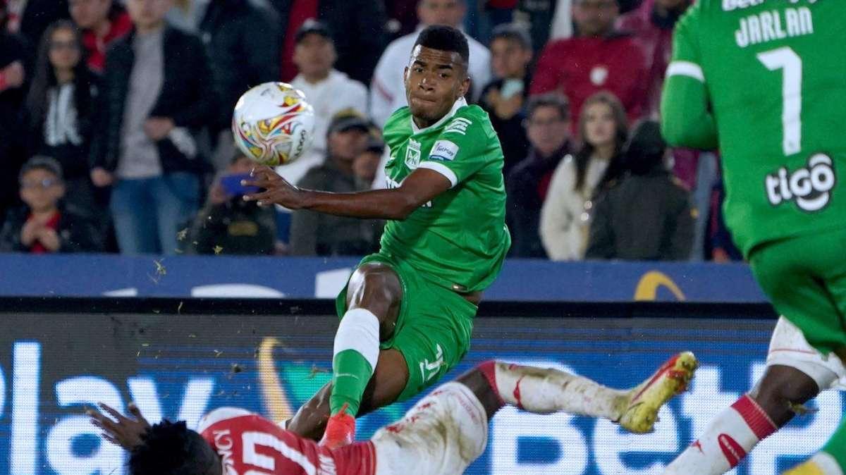 Calciomercato Sassuolo, dopo Paz c'è Jhon Solis: scout in azione