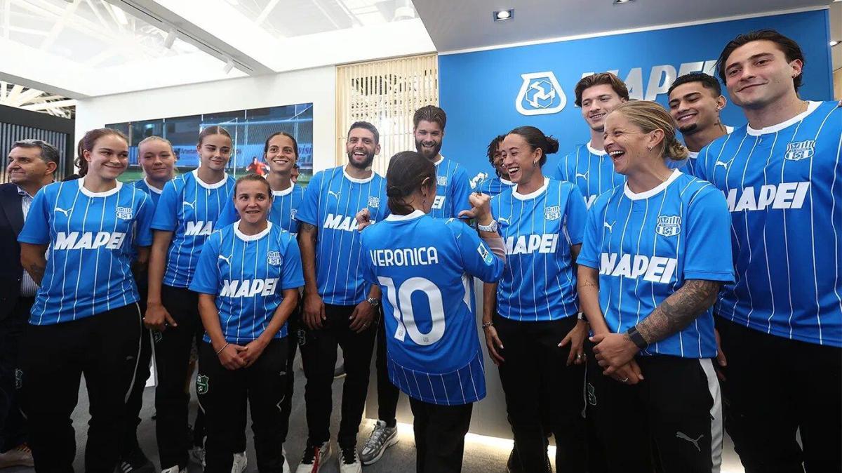Sassuolo Calcio news oggi: una giornata all'insegna del legame con Mapei. Presentata la 3ª maglia