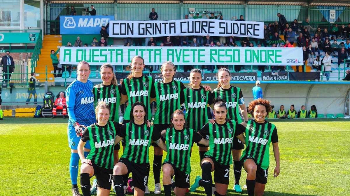 Sassuolo Femminile, striscione dei tifosi: "A questa città avete reso onore"