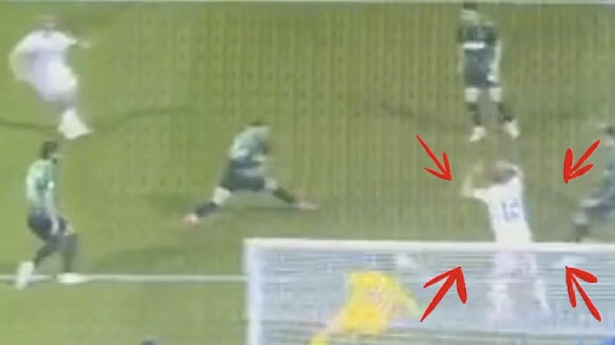 Sassuolo-Lazio, il gol di Taylor era regolare? Calvarese: "Situazione al limite"