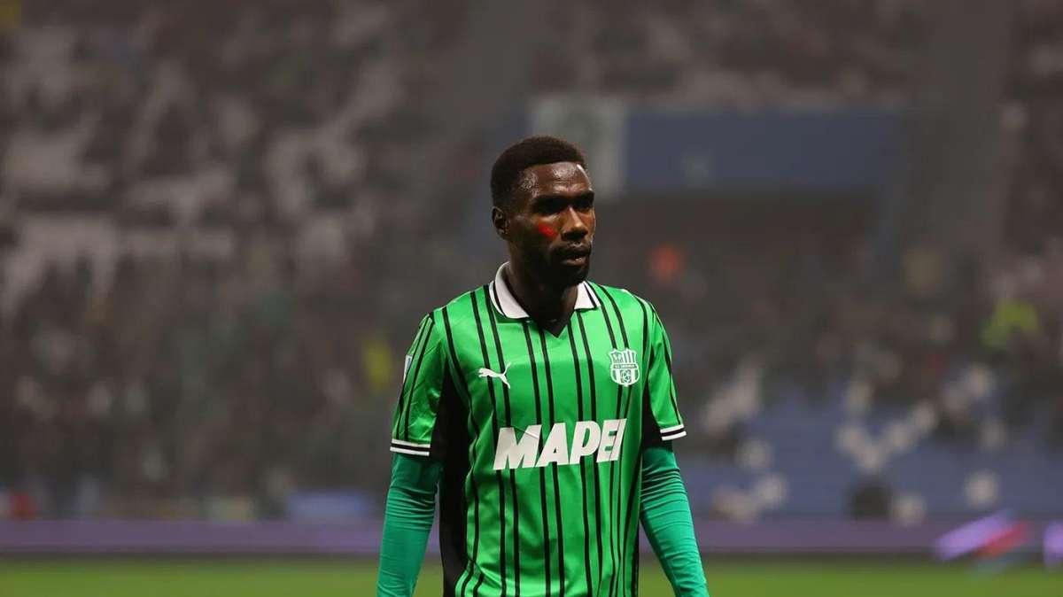 Sassuolo, infortunio per Fadera: frattura allo zigomo e intervento chirurgico