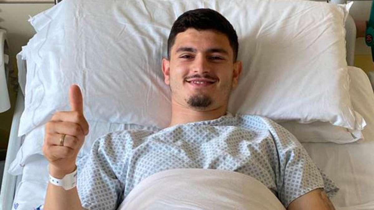 Alvarez infortunio: El Canario operato al crociato. Il comunicato del Sassuolo