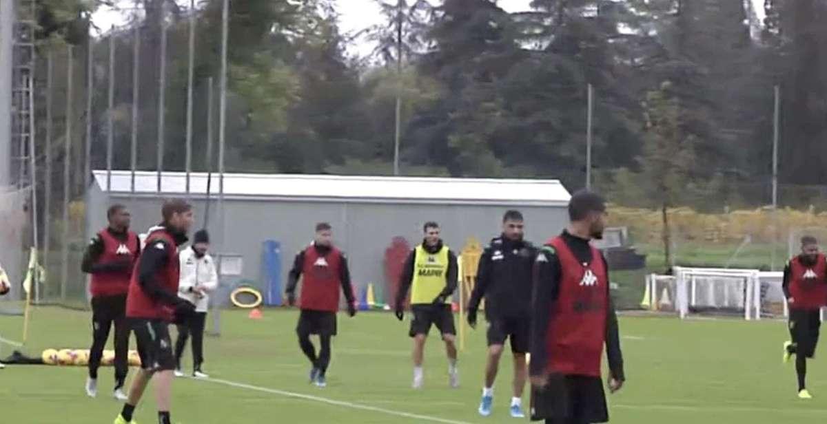 Martello De Zerbi durante l'allenamento: "Ricordatevi il gusto di giocare"