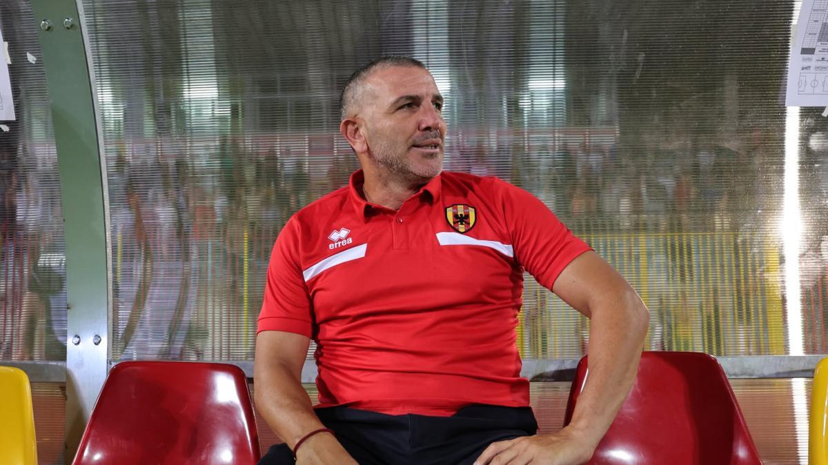 Igea Virtus, Ferraro: "Allenare è un mestiere che sento mio. Reggina? Ce la giocheremo a viso aperto"