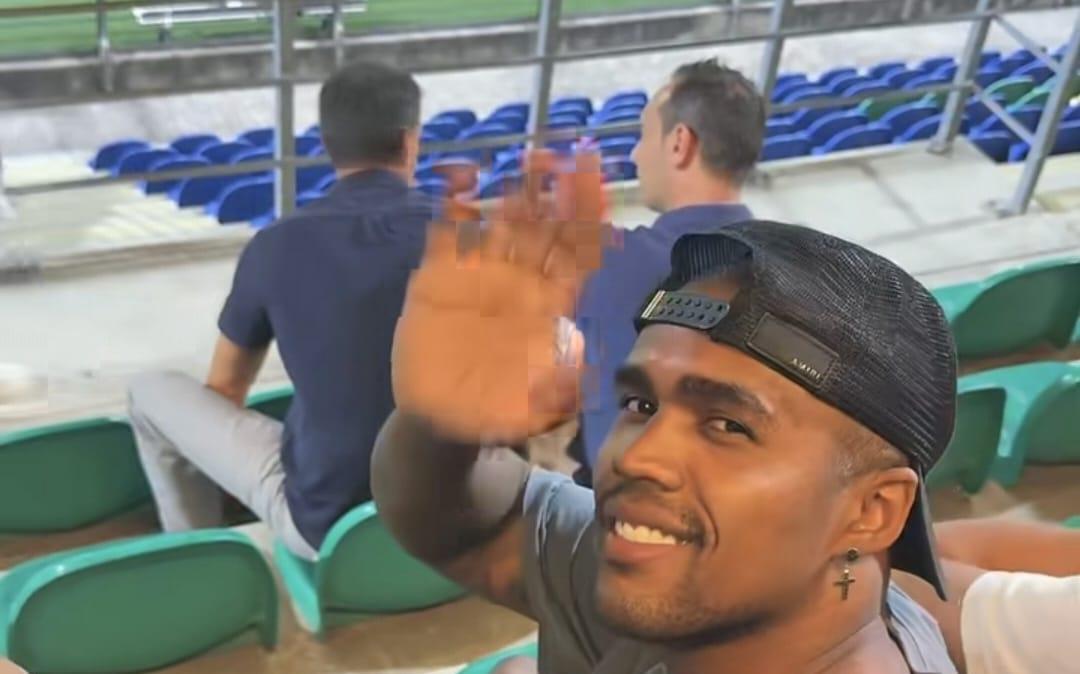 Douglas Costa riabbraccia il Chievo: il brasiliano sugli spalti per il debutto stagionale del club