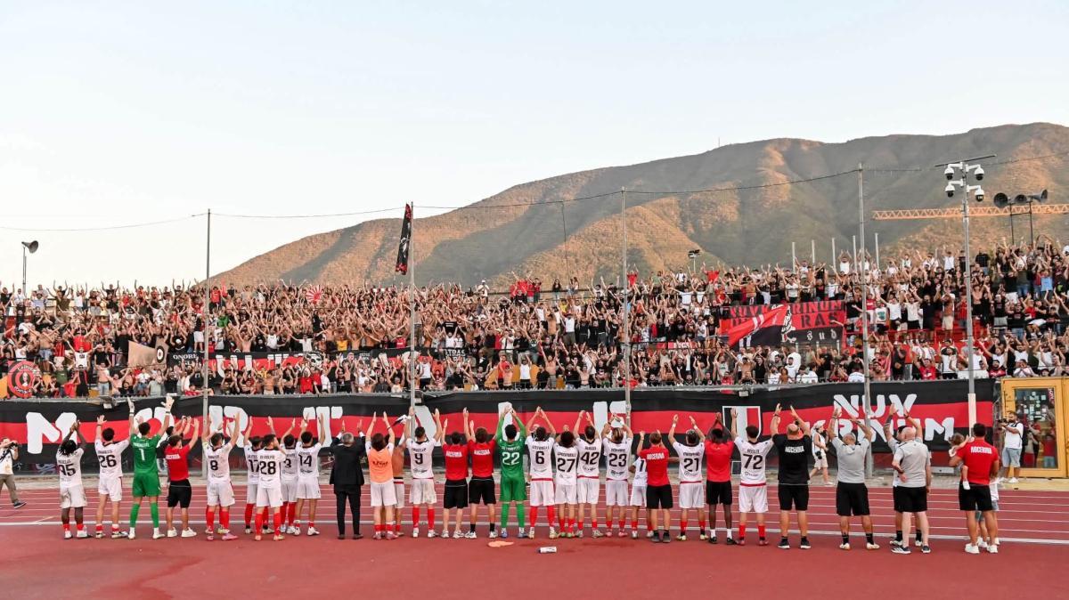 Nocerina-Ebolitana, il derby campano si tinge di rossonero