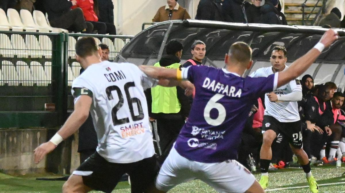 Reggina, nuova idea per l’attacco: sondato Gianmario Comi
