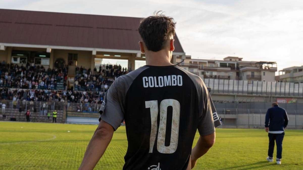 Alessandro Colombo con la maglia del Trani (Crediti: Asd Soccer Trani)