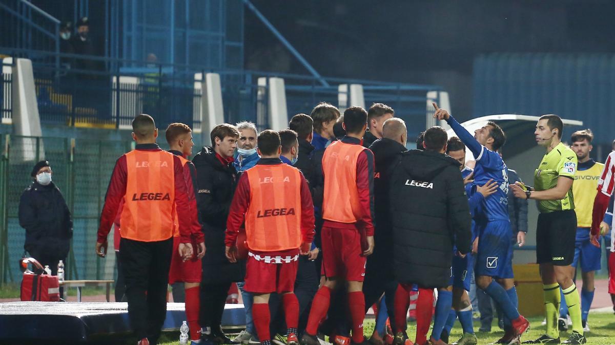 Teramo-Giulianova 2-0, la diretta del match