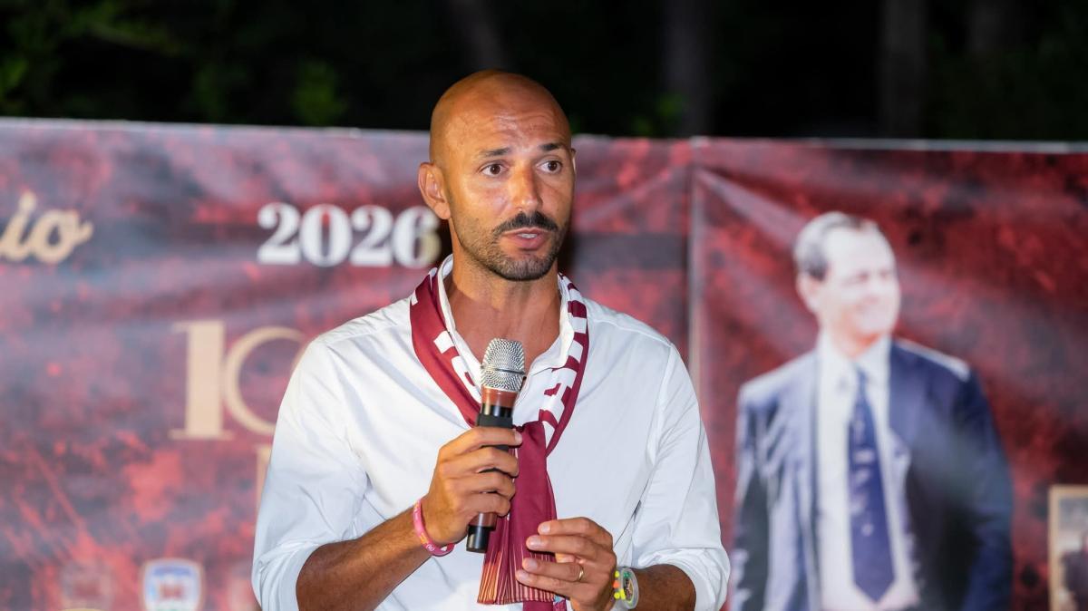 Dai campi di Serie A alla panchina della Sarnese, la nuova vita di Schiattarella: "Umiltà e duro lavoro il mio credo"