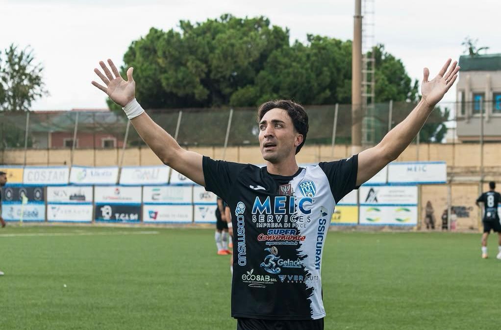 Flores Heatley si riprende il Gela, doppietta nel derby e Licata ko