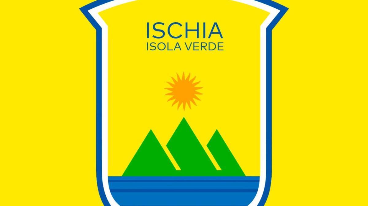 L'Ischia cambia volto: nuovo stemma e nome societario