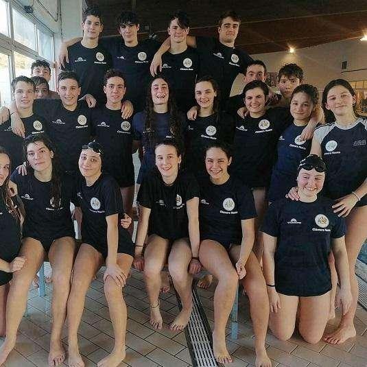 Nove titoli toscani per i giovani atleti della Chimera Nuoto