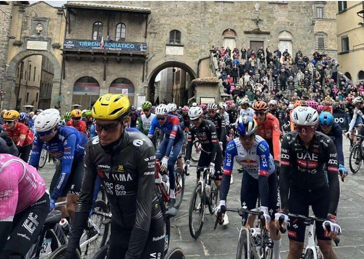 Il grande ciclismo è tornato: il Giro delle Valli Aretine riparte dopo un anno di stop