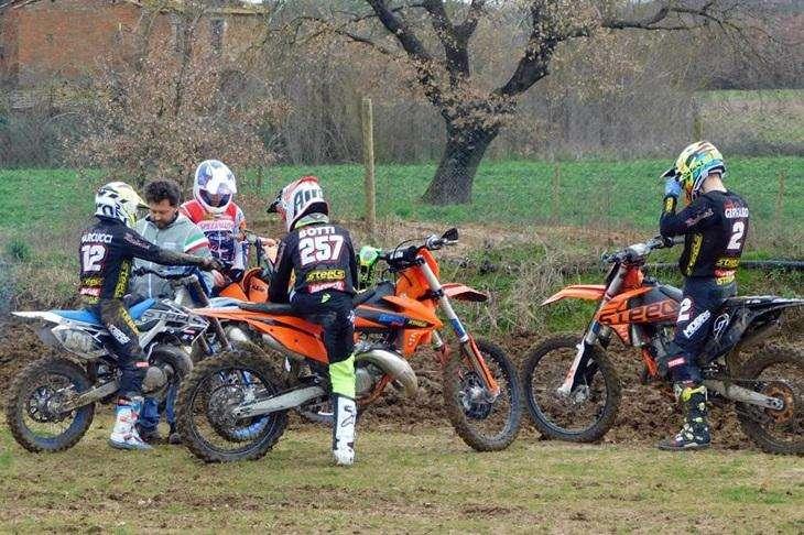 La Steels Motocross scalda i motori per la stagione 2021